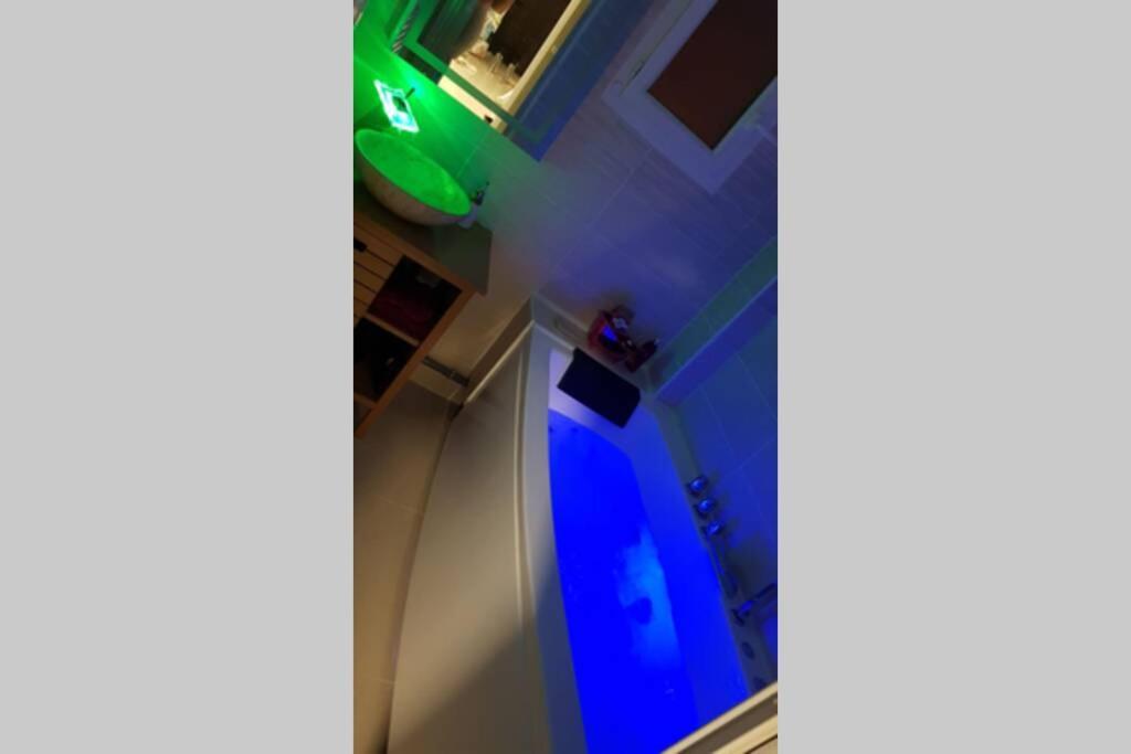 Appartement Front Vieux Port Tout Option Jacuzzi 마르세유 외부 사진